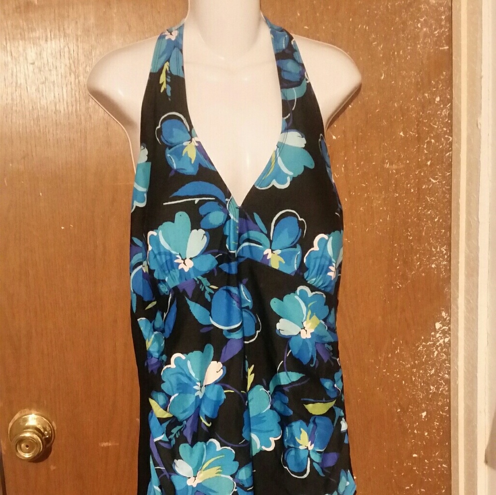 Plus size women's swimsuit size 24 new