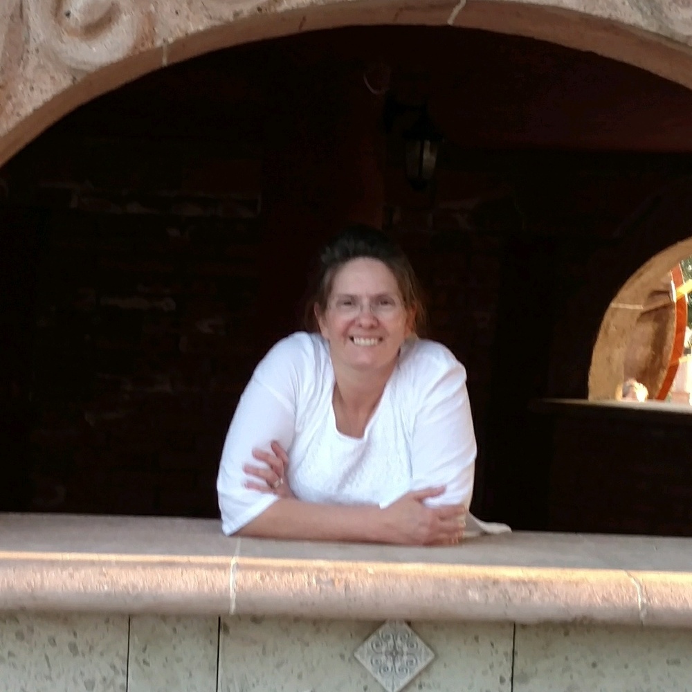 Meet your Posher, Elizabeth