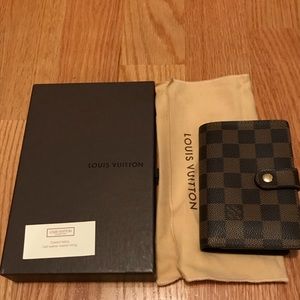 Authentic Louis Vuitton Damier French purse