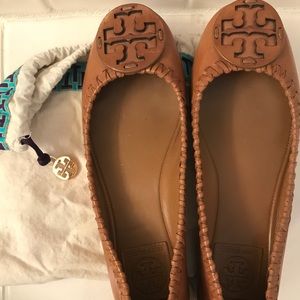 Tory Burch Ballet Flats barley used!! Size 7!!