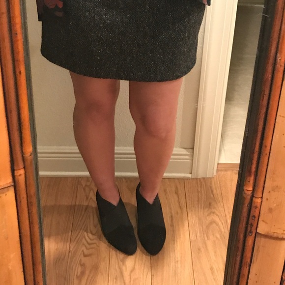 ❄️KORS Michael Kors tweed mini skirt❄️ - Picture 2 of 5