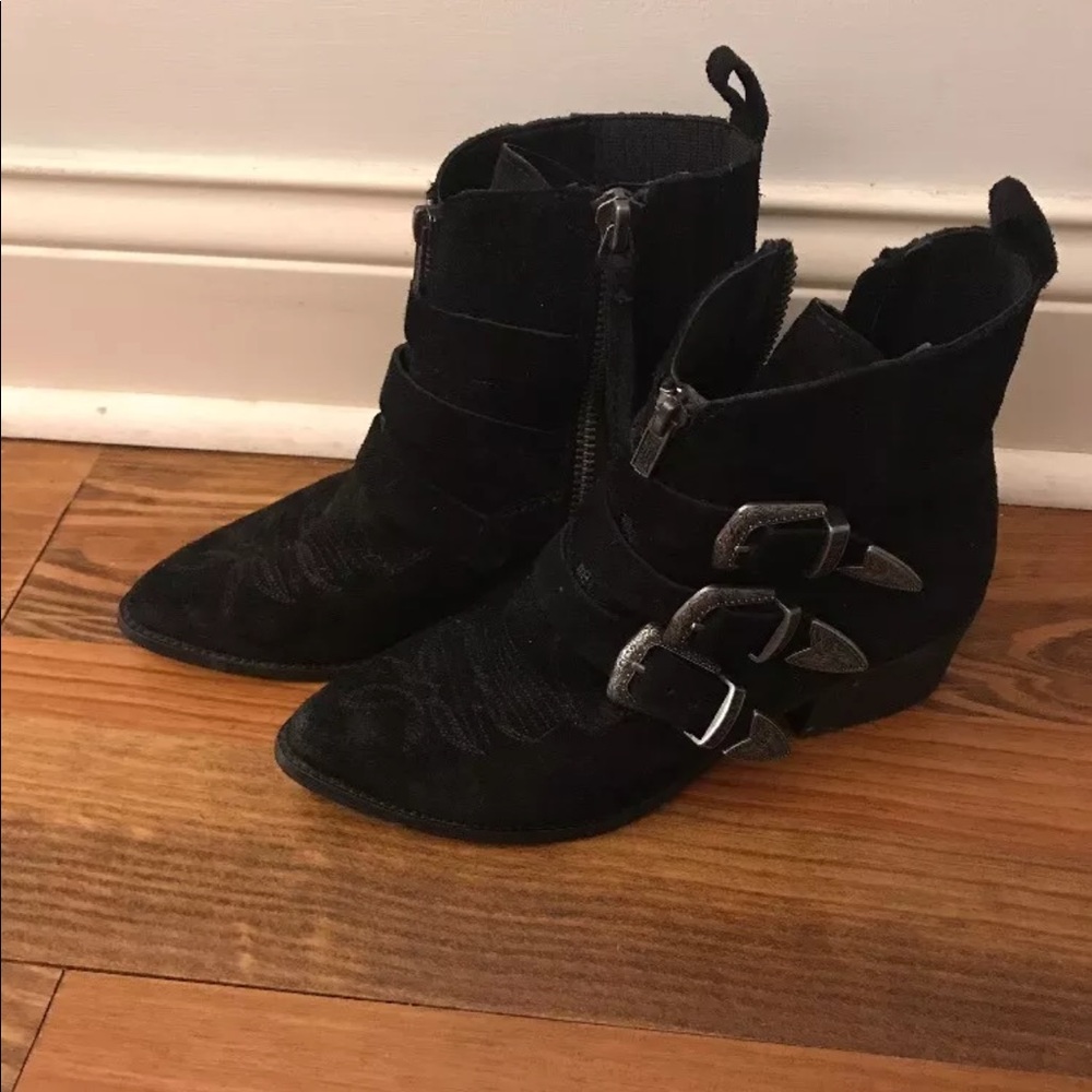 Dolce vita black suede buckle Scott boot size 7