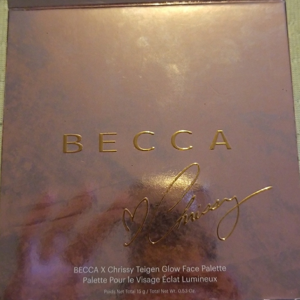 Becca x Chrissy Teigan glow face palette NEW