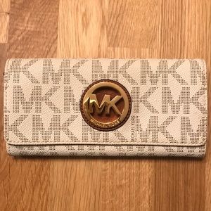 Michael Kors wallet