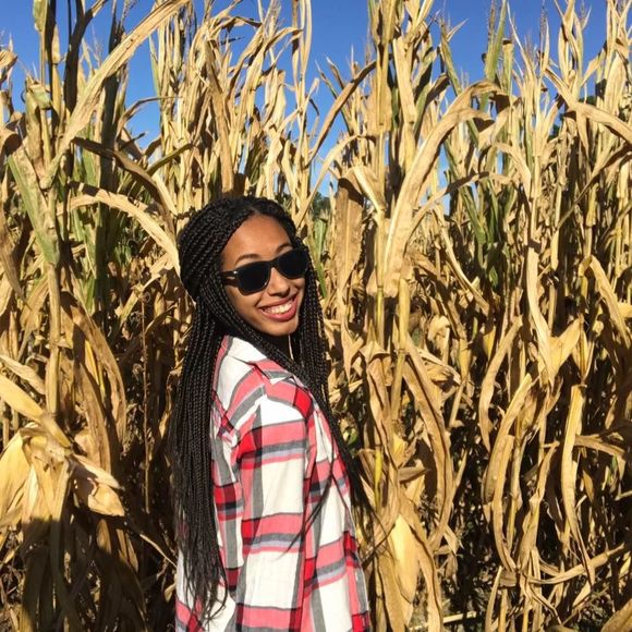 Meet your Posher, Rachel - Picture 5 of 5