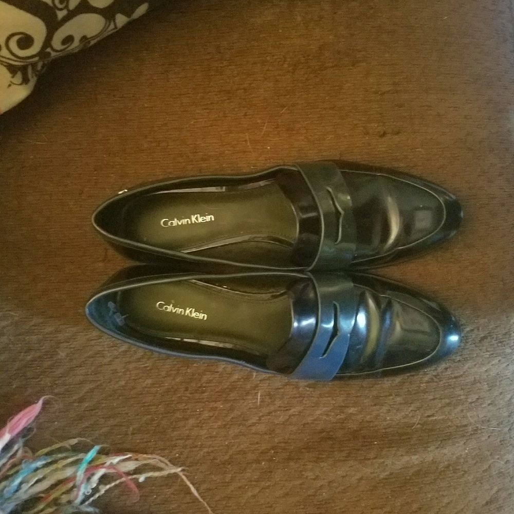 Black and Navy Calvin Klein Loafers, size 8.5