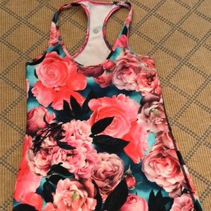 Lulu lemon floral tank size 6