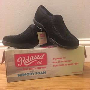 Women’s Relaxed For Skechers sz. 11