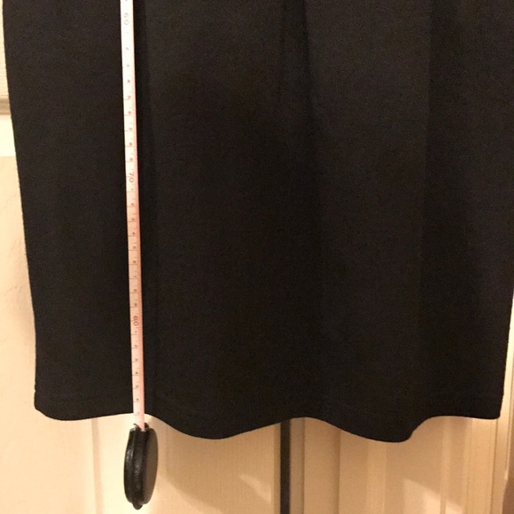 H&M Black dress with pockets and adjustable belt - Picture 7 of 7