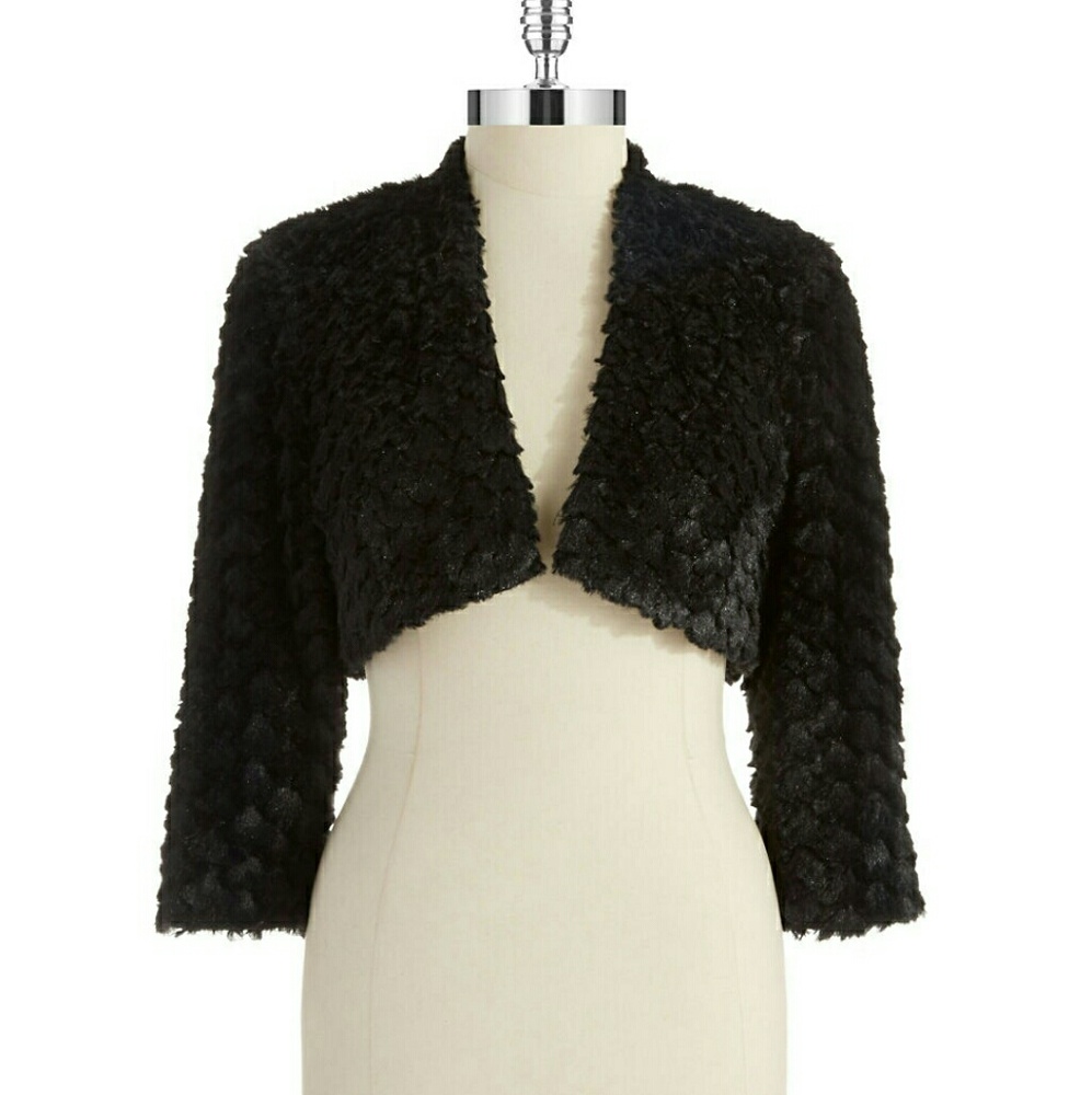 Marina faux fur bolero