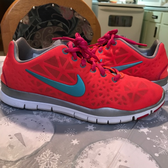 Nike Shoes - Womens Nike Free 5.0