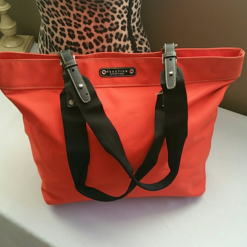 Kenneth Cole Tote Bag and wallet bundle