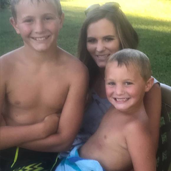 Meet your Posher, Jessica - Picture 1 of 1