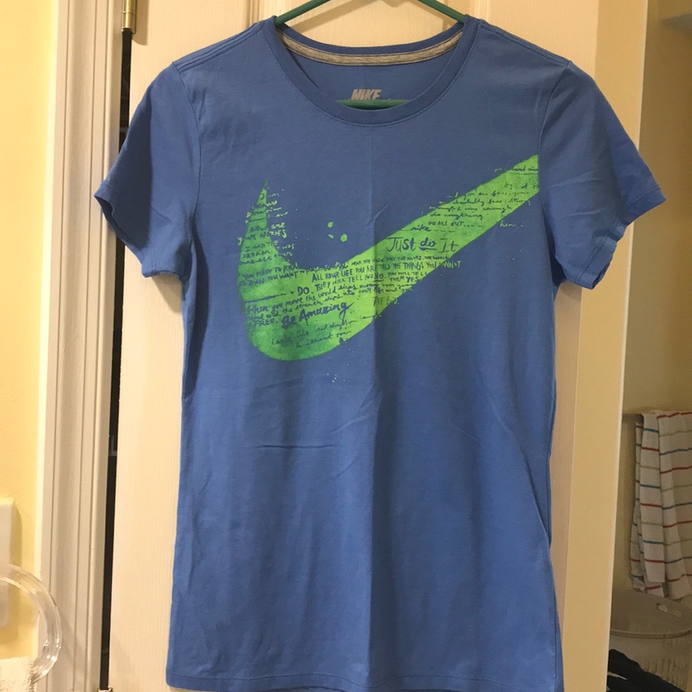 Nike soft T. New without tags