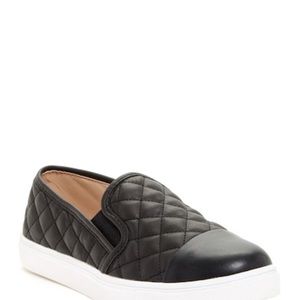 Steve Madden slip ons