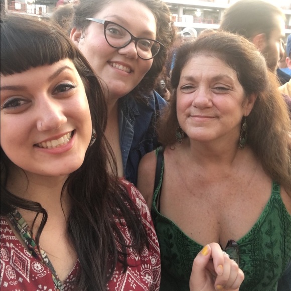 Meet your Posher, Annie - Picture 4 of 4