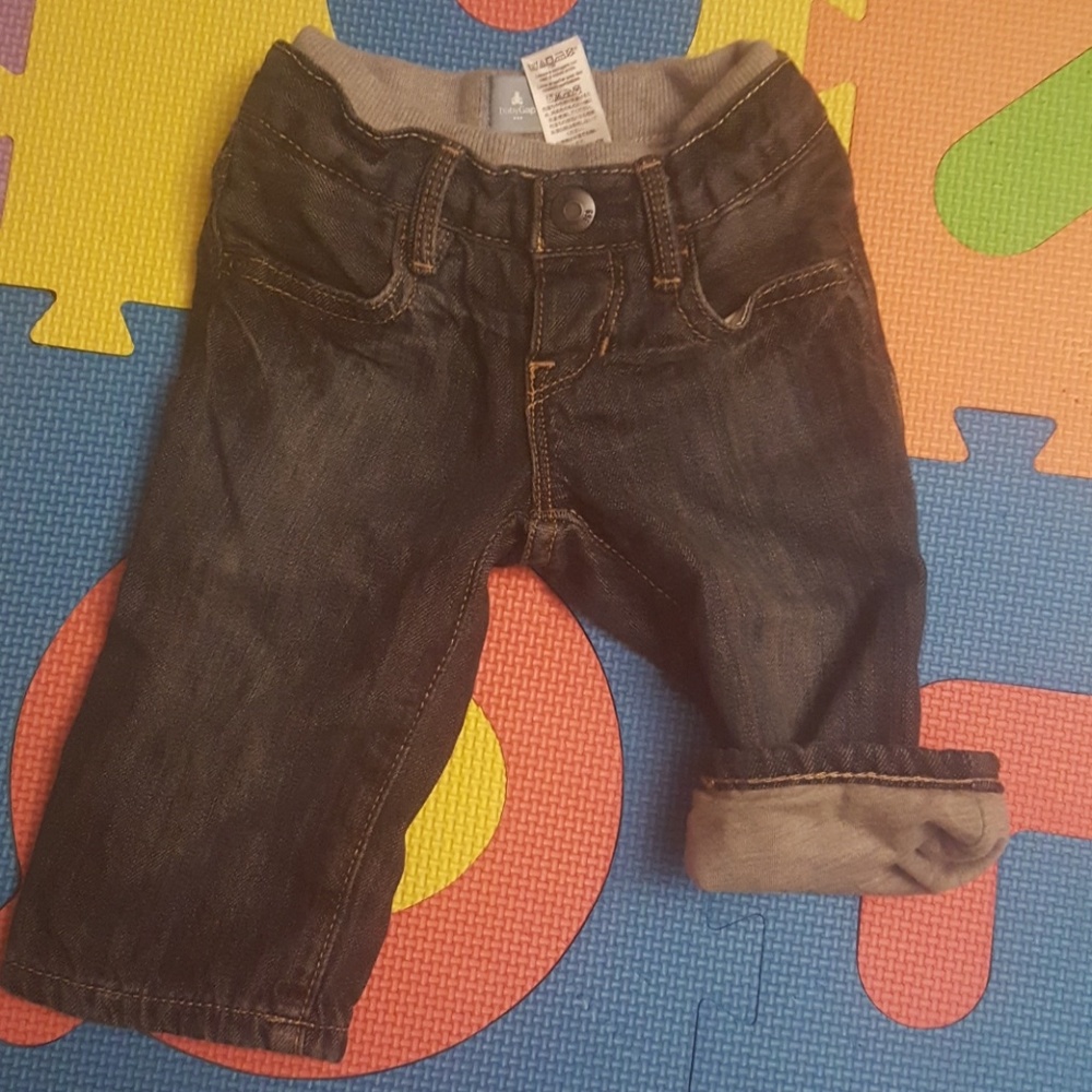 GAP - Picture 2 of 3