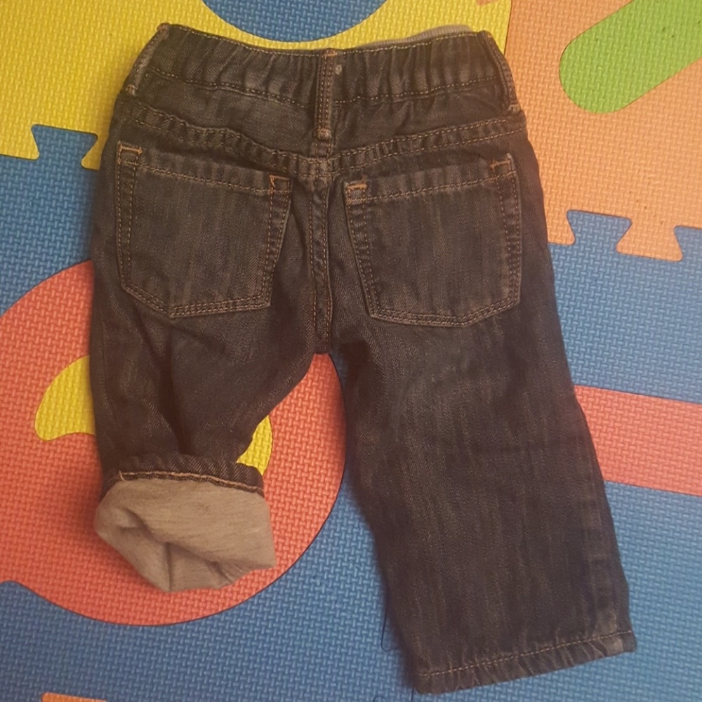 GAP - Picture 3 of 3