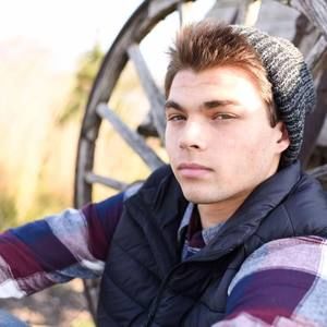 Meet your Posher, Ethan