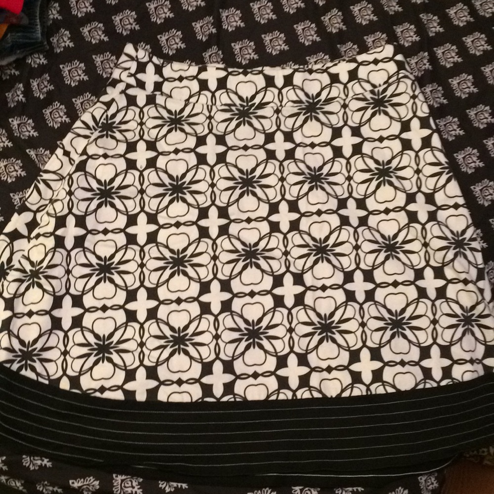 My Michelle beautiful skirt 13Pt size I wear a 4 W