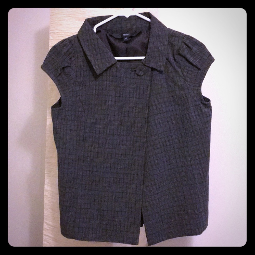 Cute cap sleeved jacket