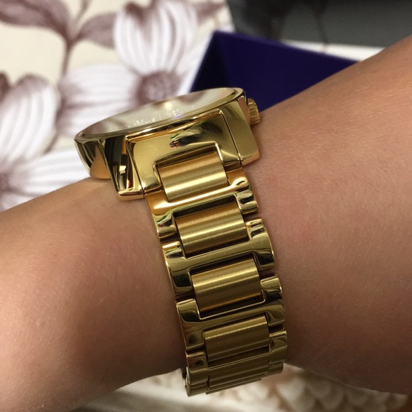 MOVADO BOLD watch