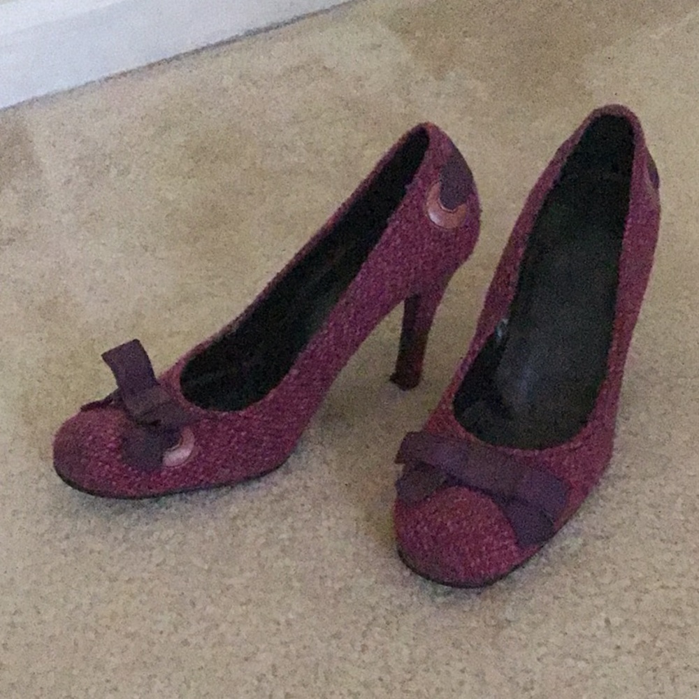 Lovely pink purple tweed pumps with ribbon