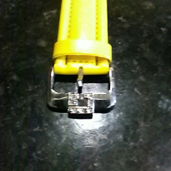 Large Face Geneva Watch - Picture 2 of 4