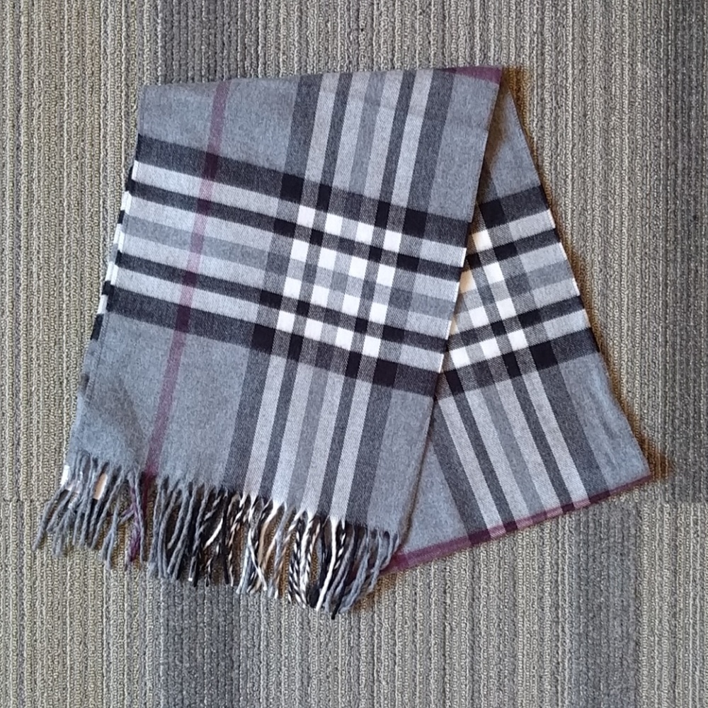 🎉last chance🎉Very soft scarf