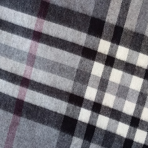 🎉last chance🎉Very soft scarf - Picture 2 of 4