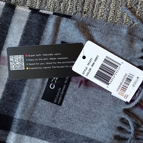 🎉last chance🎉Very soft scarf - Picture 4 of 4