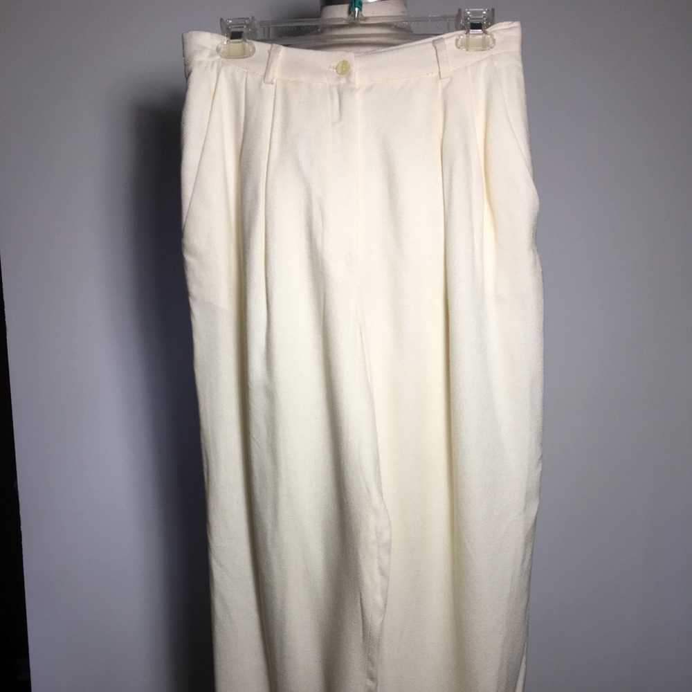 Beautiful high waist cream dress pants.