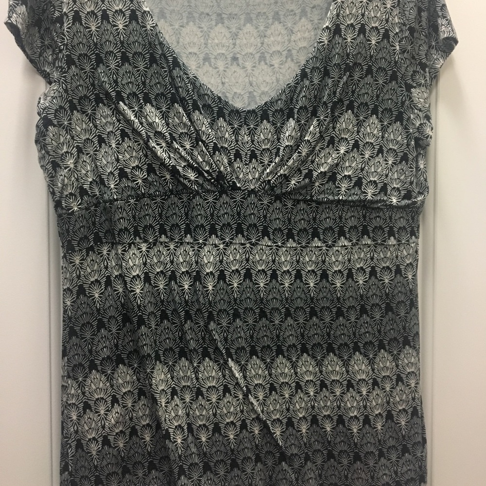 Ann Taylor black and white shirt
