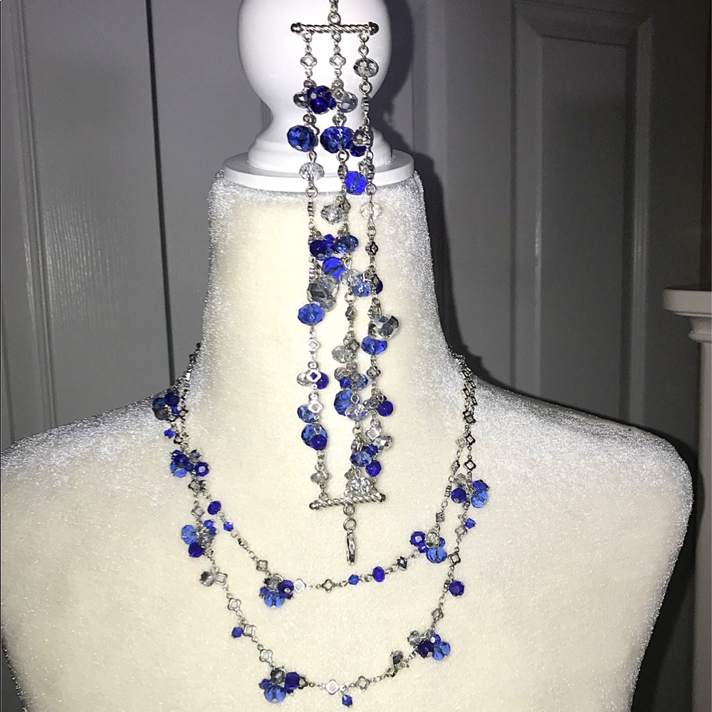 Super gorgeous blue & white crystal set