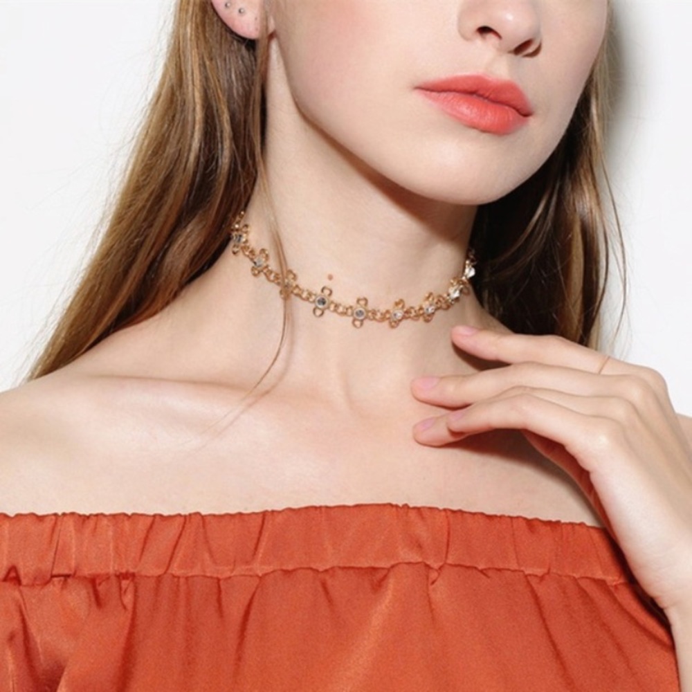 ⭐️ Metallic Rhinestone Floral Flower Boho Choker Necklace ⭐️