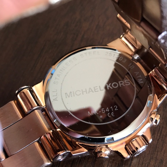 Michael Kors Rose Gold Watch - Picture 6 of 8