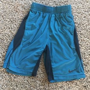 Nike boys shorts size small