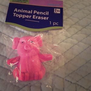 A pink pig topper eraser