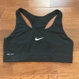Nike DRI-FIT Sports Bra