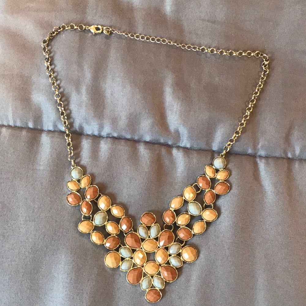 NWOT Francesca’s Statement Necklace