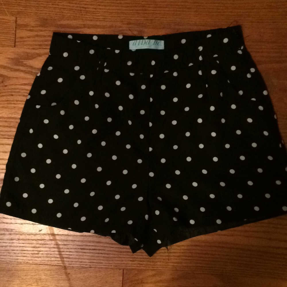 Pooka dotted shorts