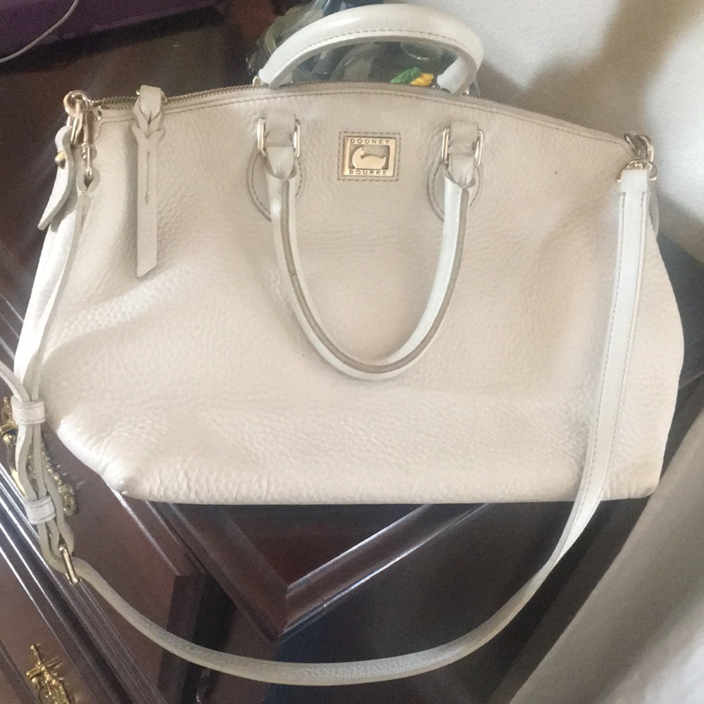 Dooney & Bourke leather tote shoulder bag