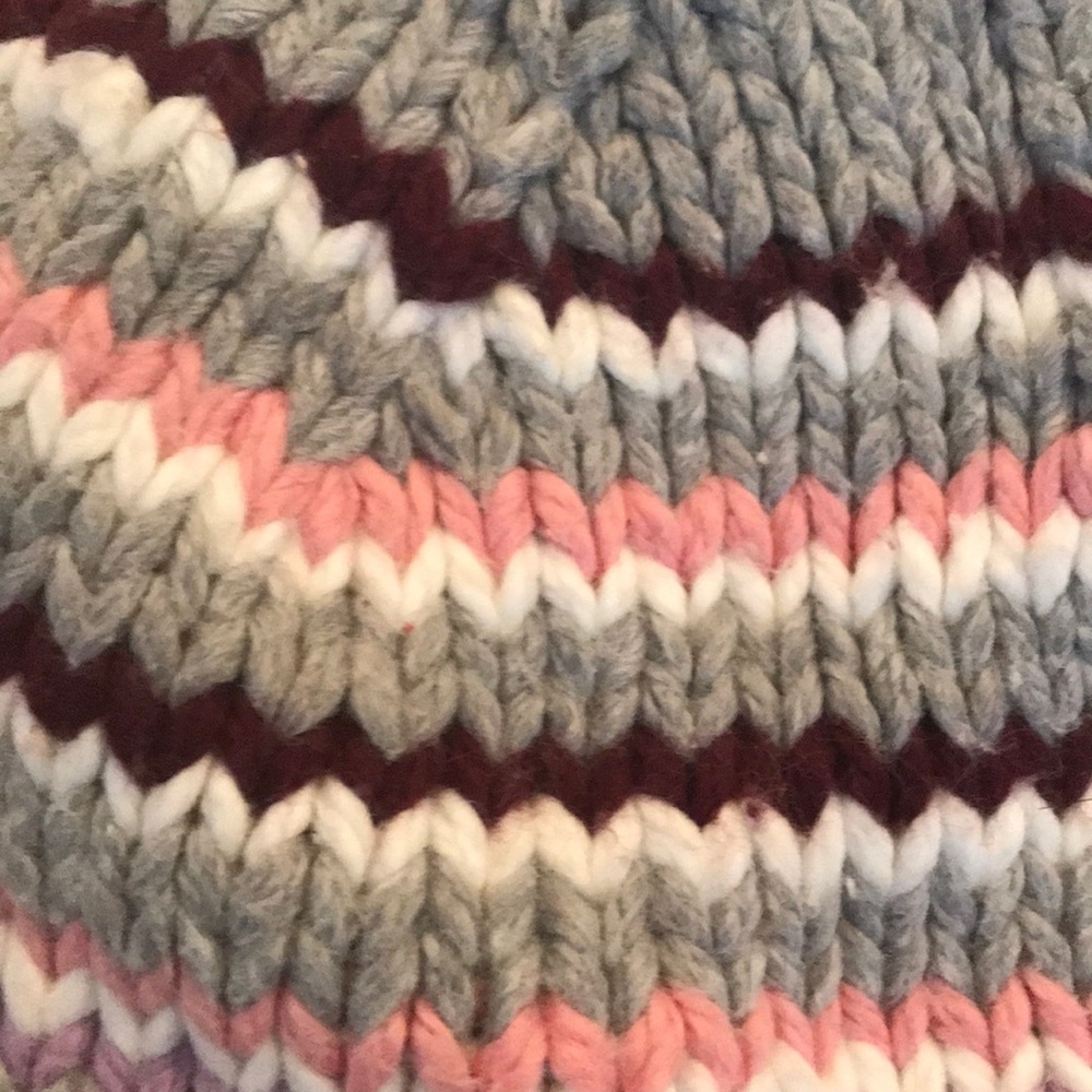 Cold winter hat - Picture 2 of 2