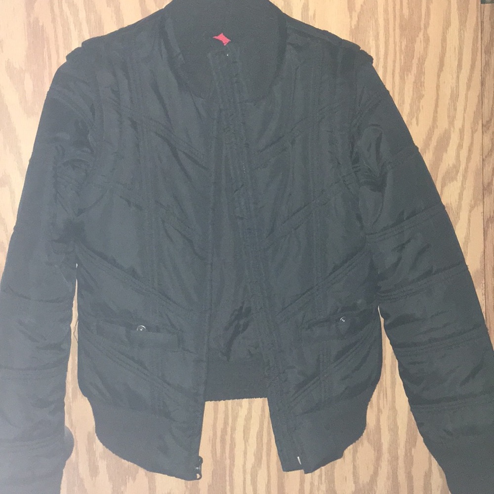 B1G1! Mossimo 2 in 1 Puff jacket/vest!