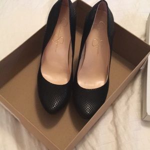 Jessica Simpson- Waleo Black ditzy snake pumps