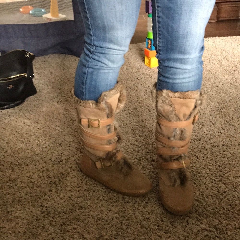 Tory Burch Boots- like new