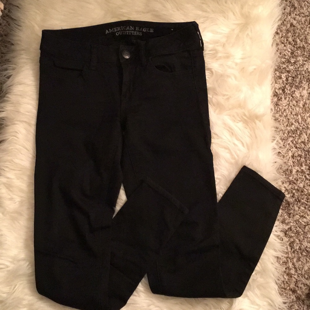Black American Eagle jeans!