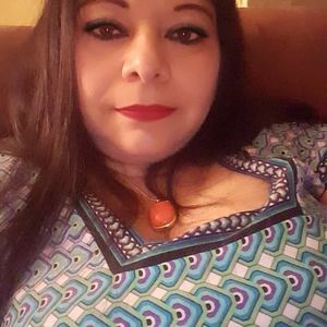 Meet your Posher, Esther