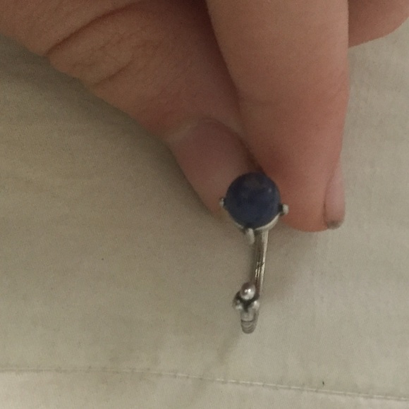 Delicate ring - Picture 2 of 2