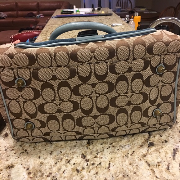 Large COACH Handbag (EUC) - Picture 8 of 8